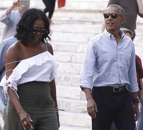 Michelle and Barack Obama were spotted on a vacation in Italy yesterday 🇮🇹