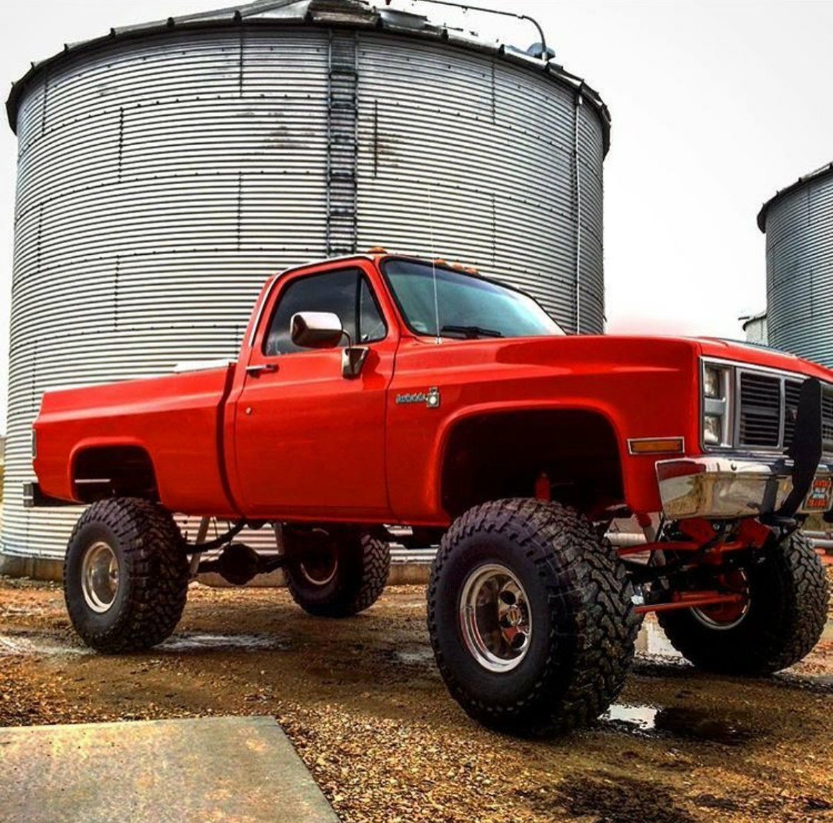 THROWBACKTRUCKS's tweet image. #Chevy