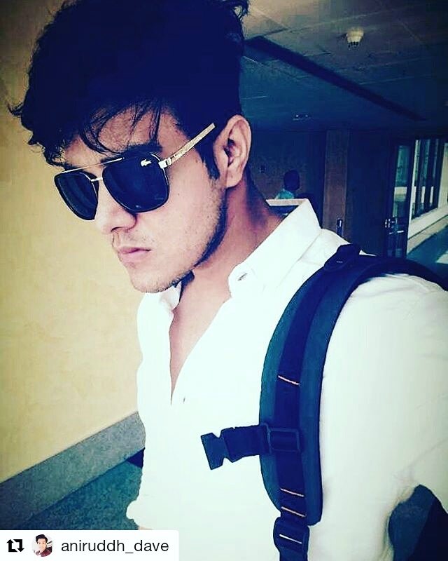 SameerR12848732's tweet photo. #surat #cityofsun #suratcity #riyakishaadi 🙏 charnam sharnam gachami #paramji @aniruddh_dave https://t.co/mJWGhftb9X