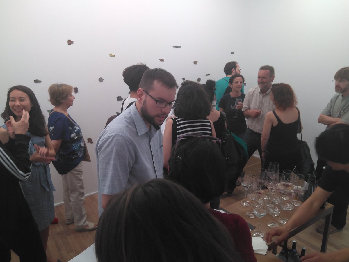 galeriasilvest3's tweet image. Seguimos en @entreactoEs hasta las 20h... Pásate por #silvestre y ven a ver la #expo "Sopa de Letras" de Tania Tsong... Te va a encantar!!!