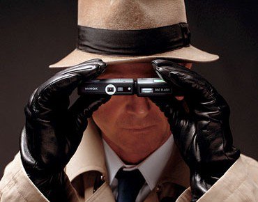 Через него шпионы держат. Шпион с фотоаппаратом. Через него шпионы держат. Через него шпионы держат. Через него шпионы держат.