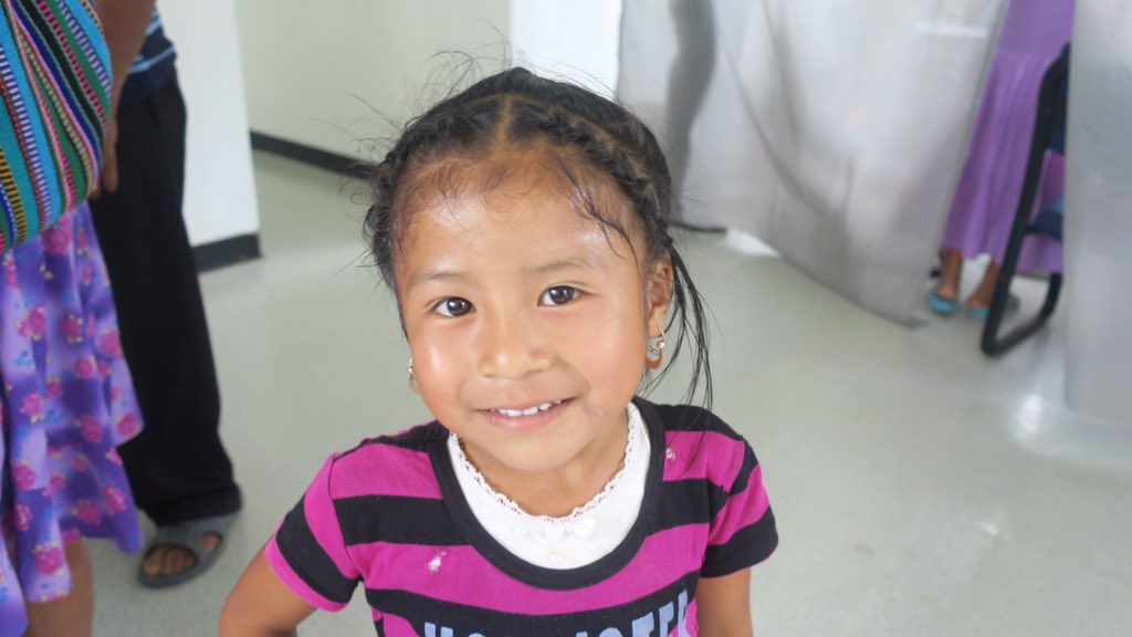 strongvillages's tweet photo. What's life without smiles! #Strongvillages #compassioninaction
#Strongsmiles
#Belize https://t.co/e1y0i7FfPg