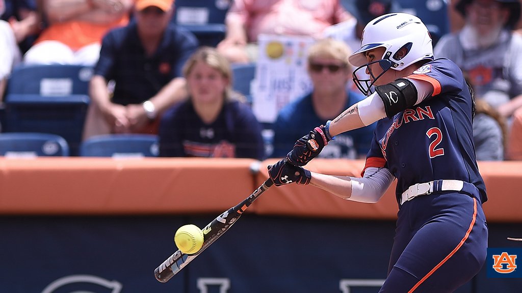 AuburnSoftball's tweet image. Entering regionals, no AU player had 4️⃣ hits in a game in 2017.

@Kasey_Cooper13 &amp;amp; @queenhaley02 changed that.

✅✅

#WarEagle | #RoadToWCWS