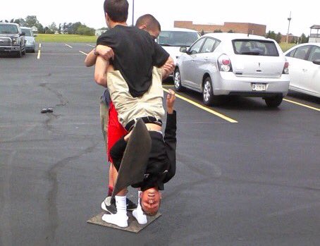 BevBalash's tweet photo. Now that's what I call teamwork! #survivorscience #BHMSROCKS https://t.co/rH3EJl77O7