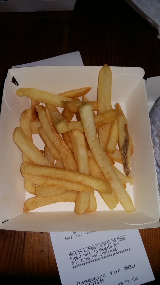 roofi054's tweet photo. @BurgerKingZA so this is what a large meal consists of at Burger King. Hardly any fries in that little package. #irritated #dissapointed https://t.co/XkxJM6vZHv