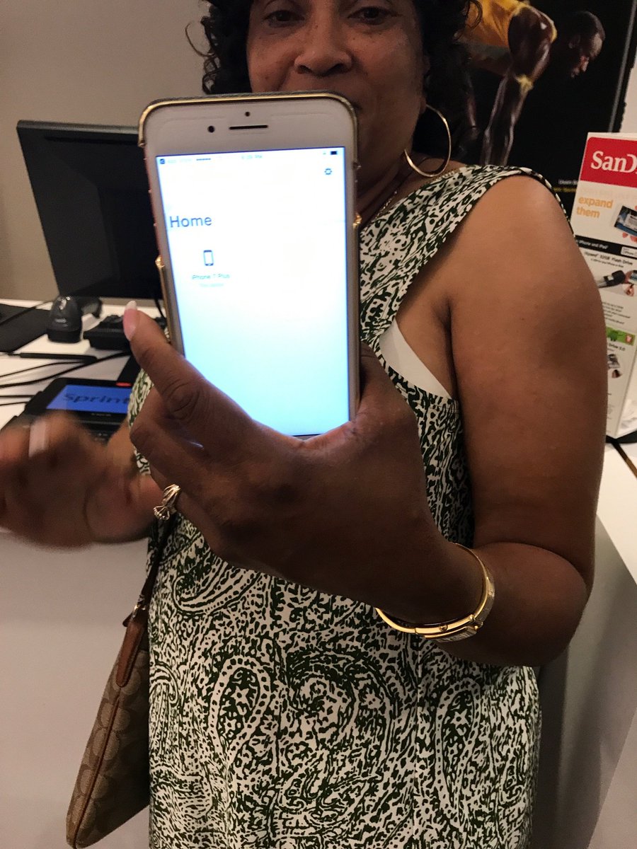 sprint1093's tweet photo. @SeanPetersen9 @EmelyMartinez09 app download and device protection on both phones https://t.co/18SF6gIngy
