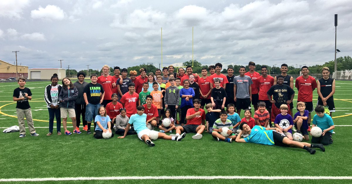 coyote_soccer's tweet photo. Enjoyed having students from @crockettwfisd elementary visit us at school today as part of their field trip! @WFISDschools #iamwfisd #CSLAP https://t.co/HeUcaea7x0
