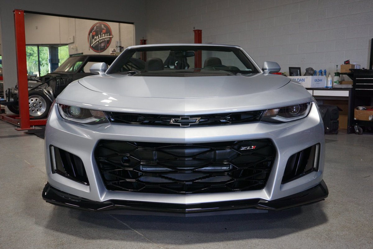 oz_braz's tweet photo. Full front protection on this Chevrolet Camaro ZL1 #ozbraz #putabraon #chevrolet #camaro #camarozl1 #arizona #scottsdale #gilbert https://t.co/09ep5tL1M4