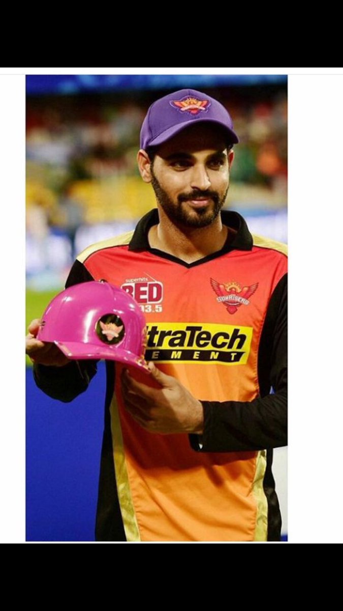 BhuviOfficial's tweet image. Yet it was worth all the hard work n support,we bagged 3 awards-The Orange Cap,the Purple Cap n the Glam Shot @YUVSTRONG12 @davidwarner31