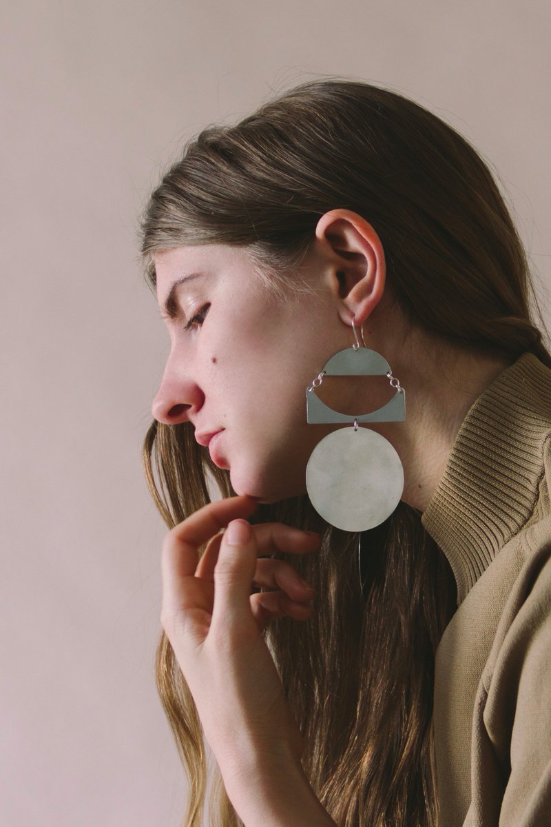 Check out my interview with <a href="/BladeandKnoll/">Blade & Knoll</a>- stop by our <a href="/instagram/">Instagram</a>'s for a chance to win these bomb earings (I KNOW)
the-curated-life.com/blog/blade-kno…