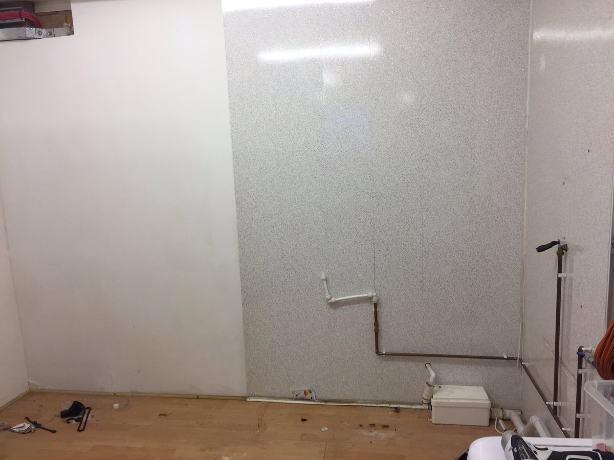 TailorMade_PS's tweet photo. Before and afters of a new kitchenette we fitted for @iShine_Clean in there offices! No excuse to get the tea on now!!☕️☕️ #solihullHour https://t.co/8C5TqKVFad