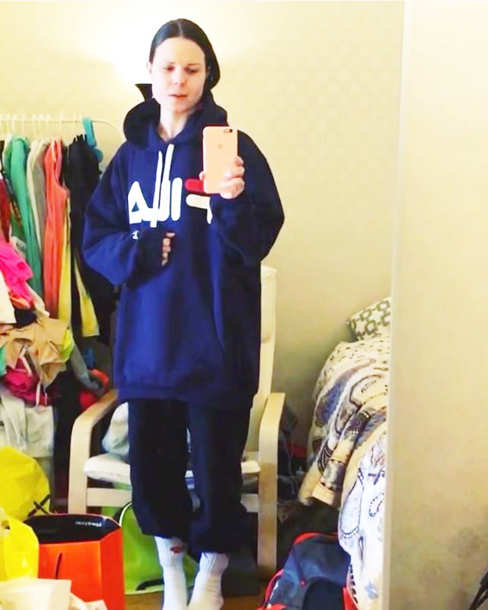 dani19dani8894's tweet photo. #me #jag #dani #cute #adorable #fashion #ootd #outfit #dani19dani #fila #outfitoftheday #timelessoutfit #hairstyle #hairlove #hair 🐱🐱❤️🐱🐱 https://t.co/CkSi8tKHZo