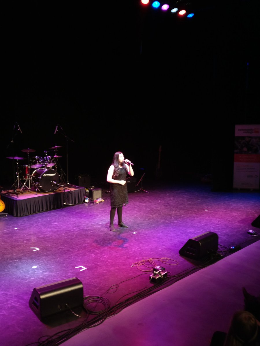 How would you feel - Ed Sheeran door Peyton Walker. Super!!