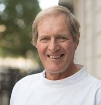 35DevPlace's tweet image. Did you know our oral surgery specialist Dr Geoff Allan, is also an author in his specialism?