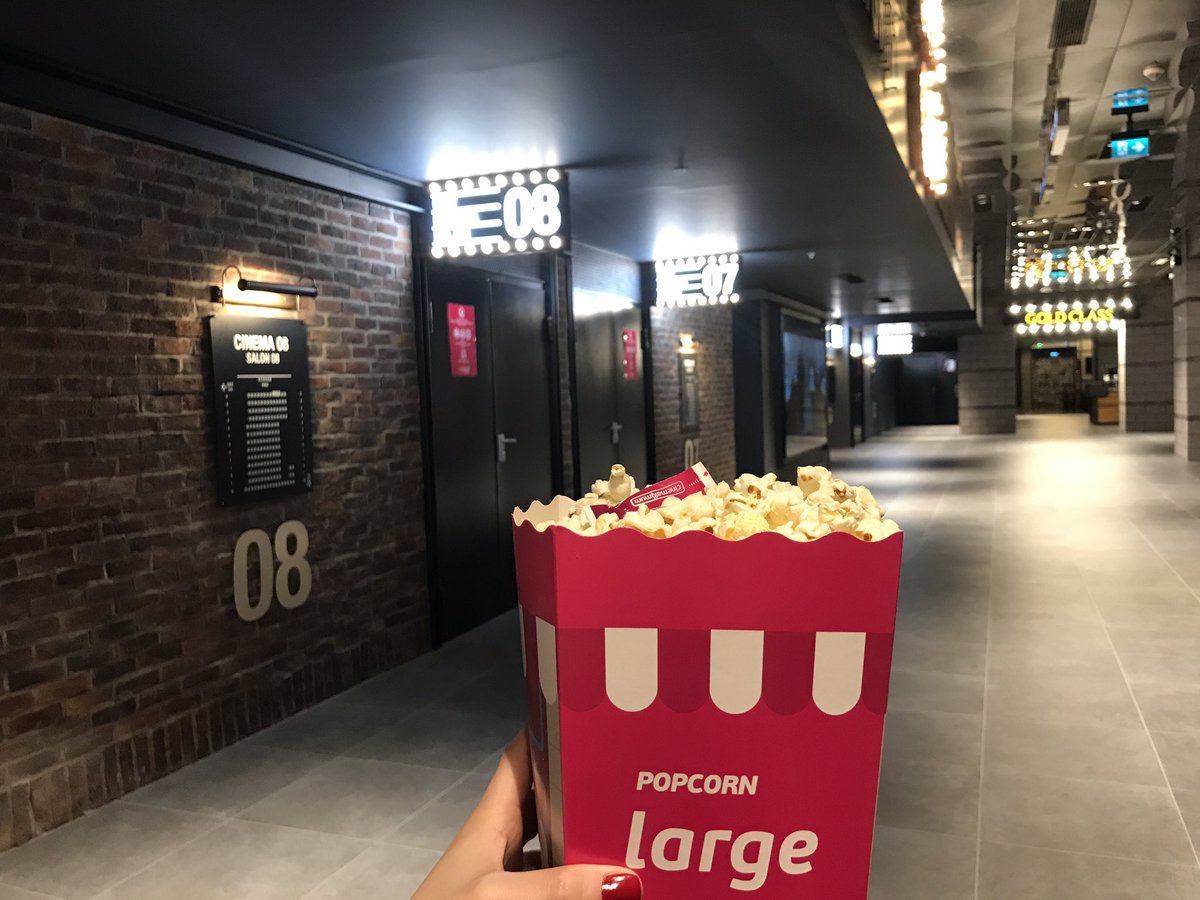 Uzun zamandır böylesi etkileyici,tarihi doğru anlatan,eril ve dişi bireyleri şahsiyetlendiren bir film izlememiştim #osmanlısubayı BAŞARILI!