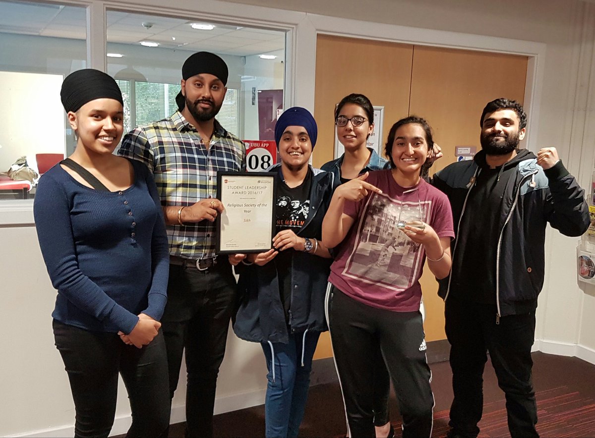 bradsikhsoc's tweet photo. With Maharaaj Jee's kirpa, we won the religious society of the year award!

Thank you to all of our members for getting us here! ♡ #UBUSLA https://t.co/664oKyLfnC