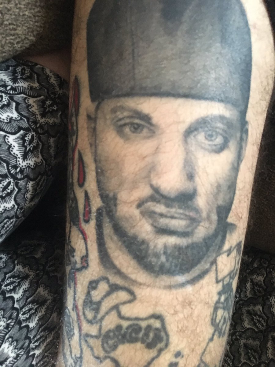 Going to see <a href="/RAtheRuggedMan/">R.A. the Rugged Man</a> tonight. Trying to get my portrait signed. dude what's up?