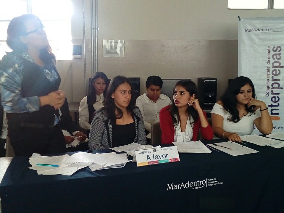 MarAdentroAC's tweet photo. #HoyHayDebate Congreso Estatal de debate #Interprepas2017 #ContigoContraloria #DebatirEsTrascender @COBAEJALISCO  vs @cuazteca https://t.co/JFDqSPsoc6