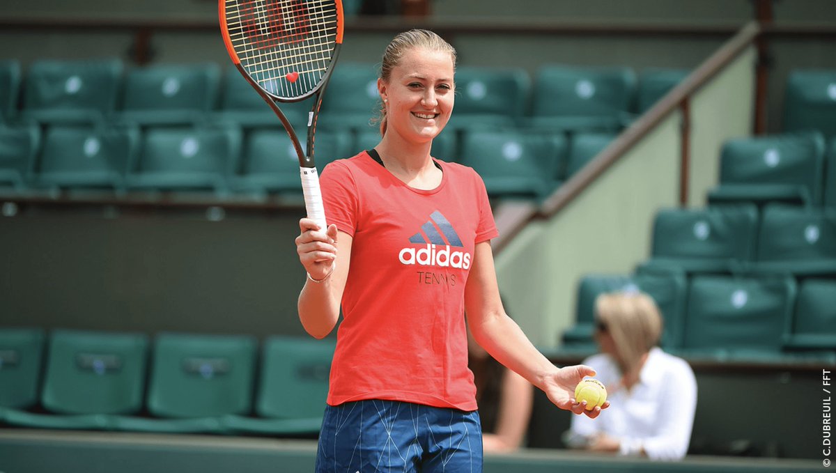 KRISTINA MLADENOVIC - Página 20 DAiLyNqXYAEAcq7