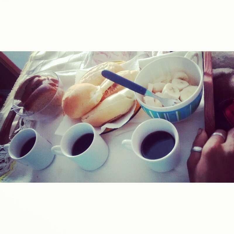 JadyMachado4's tweet photo. Hummm café da manhã na cama 😍😘 @ShayaneMachado2 https://t.co/8VSrVHadDC