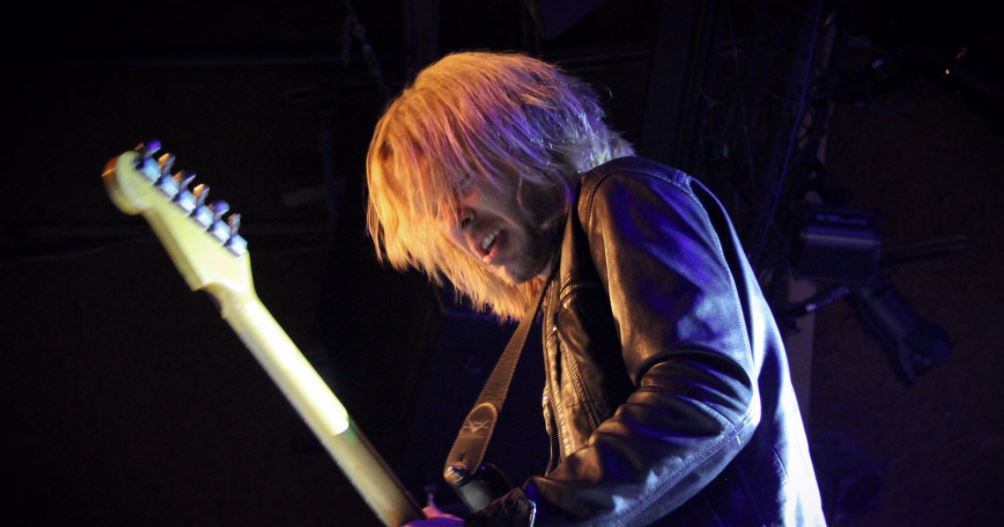 CMT's tweet photo. .@KWShepherd's "Baby Got Gone." Watch the premiere of his new video here: https://t.co/VsgIFjfjlT https://t.co/BTi5SmvVLf