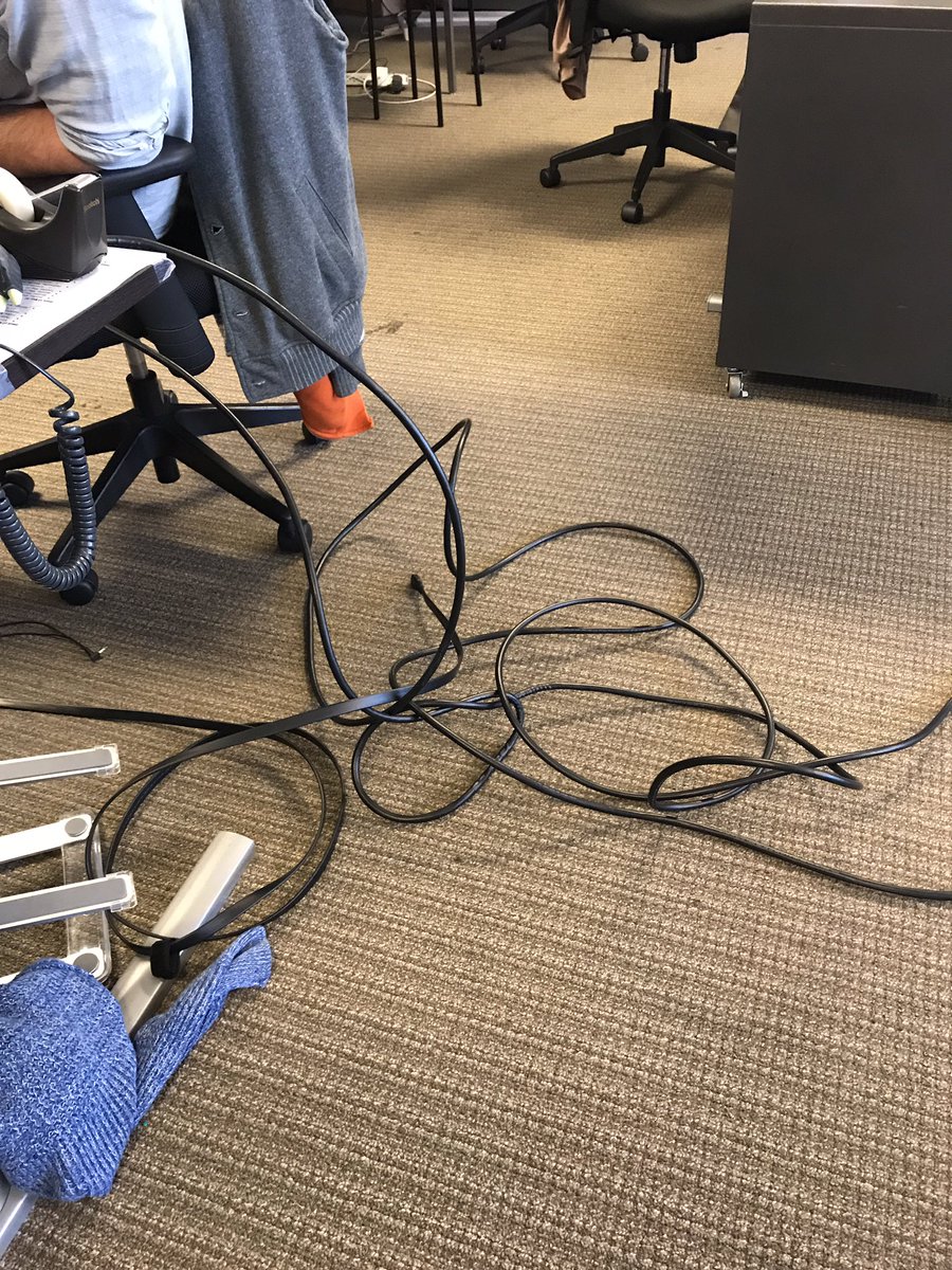 Natalie_Choate's tweet image. I didn't even know that they made these things anymore. #internetproblems CC @TexasTribune