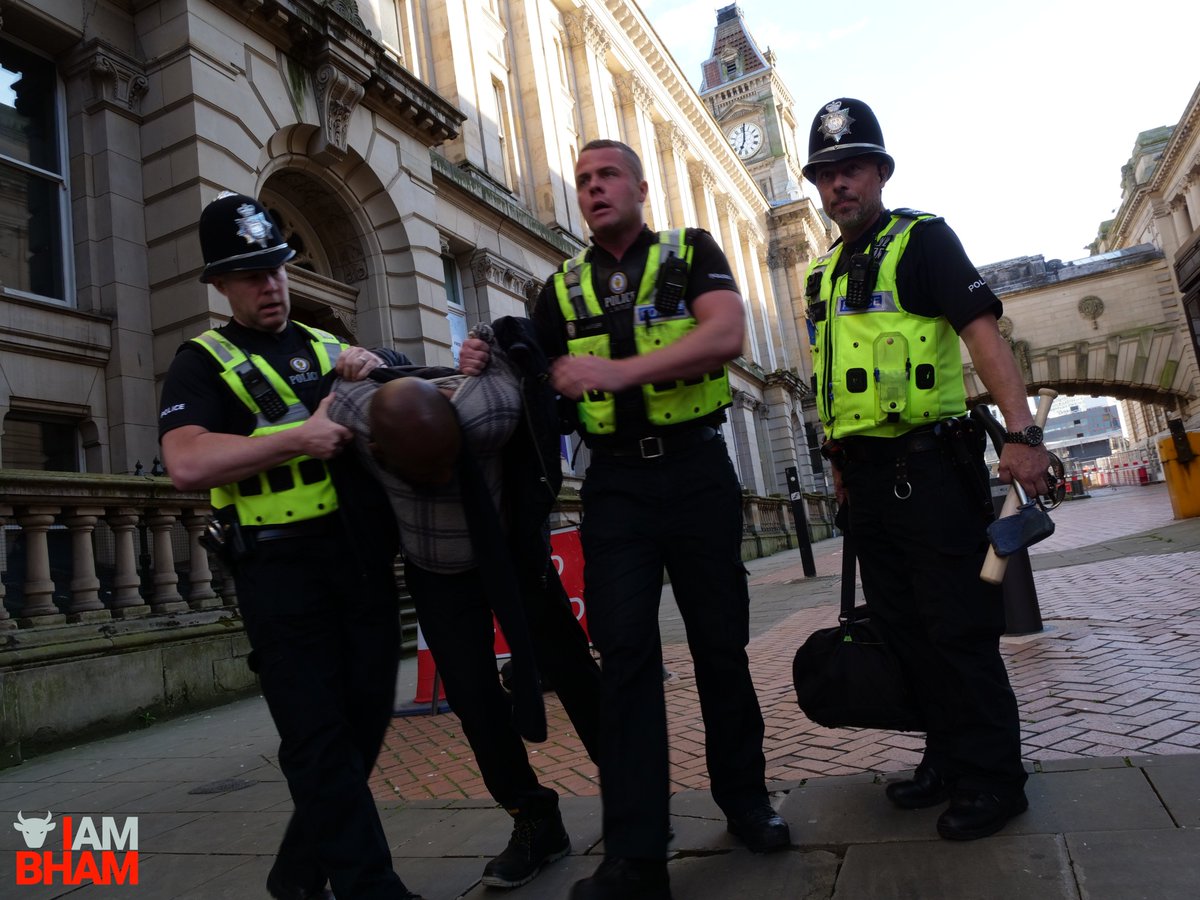IAmBirmingham's tweet photo. BREAKING: Man apparently armed with large knife and a baseball bat arrested during #Manchester attack vigil in #Birmingham this evening. https://t.co/sa8a8SHXqJ