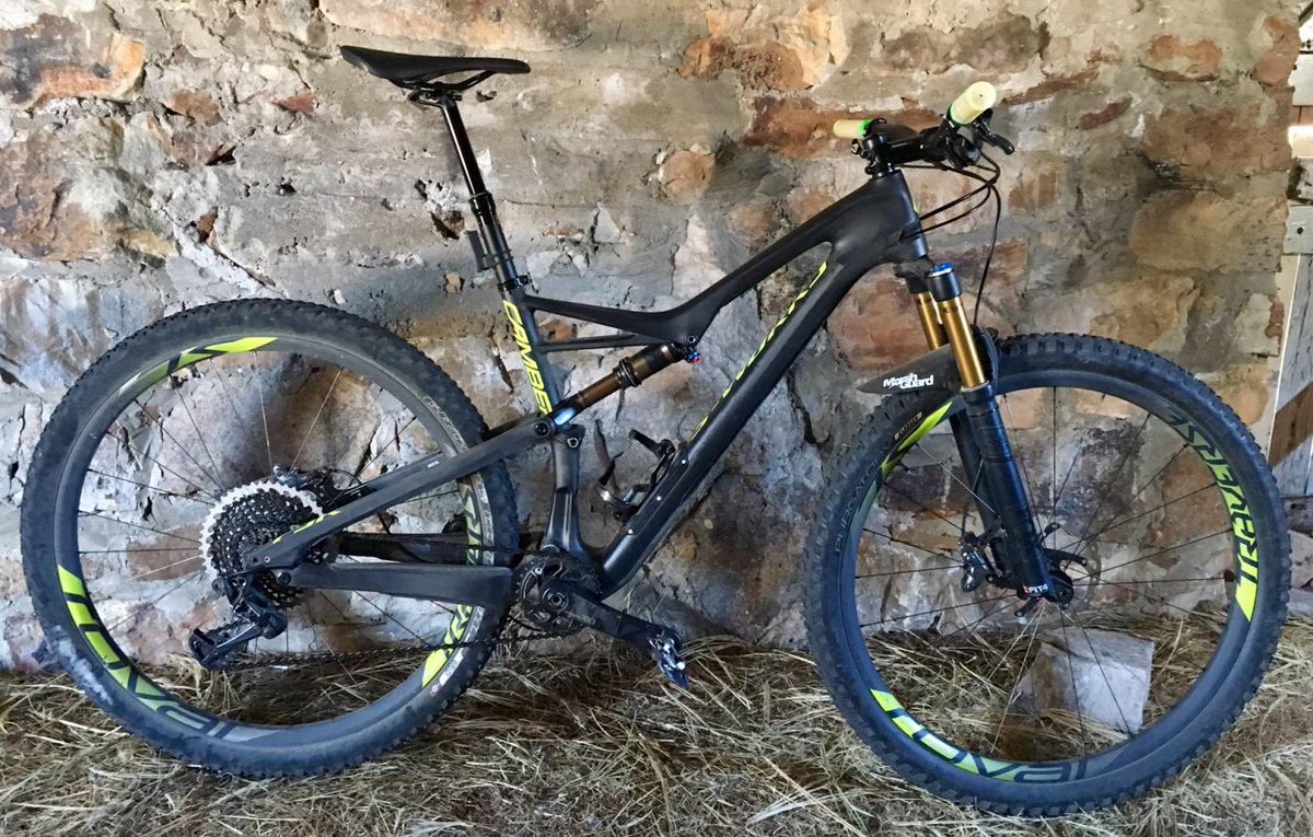 Stolen bike, please have a look out! bikehub.co.za/forum/topic/16…