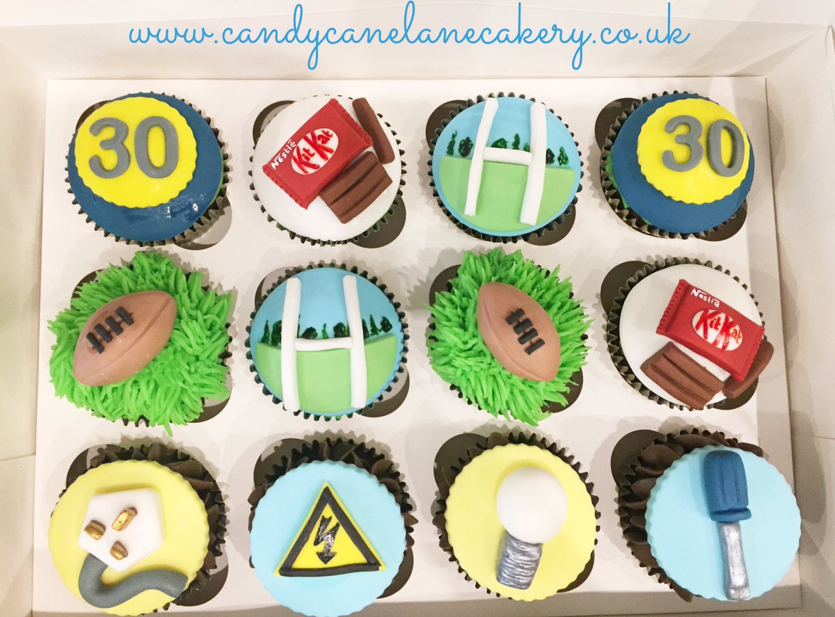 Petalblisscakes's tweet photo. Some more from last week...#aliceinwonderland #disney #rugby #kitkat #cclcakery #barnsley https://t.co/FzbIppDjOw