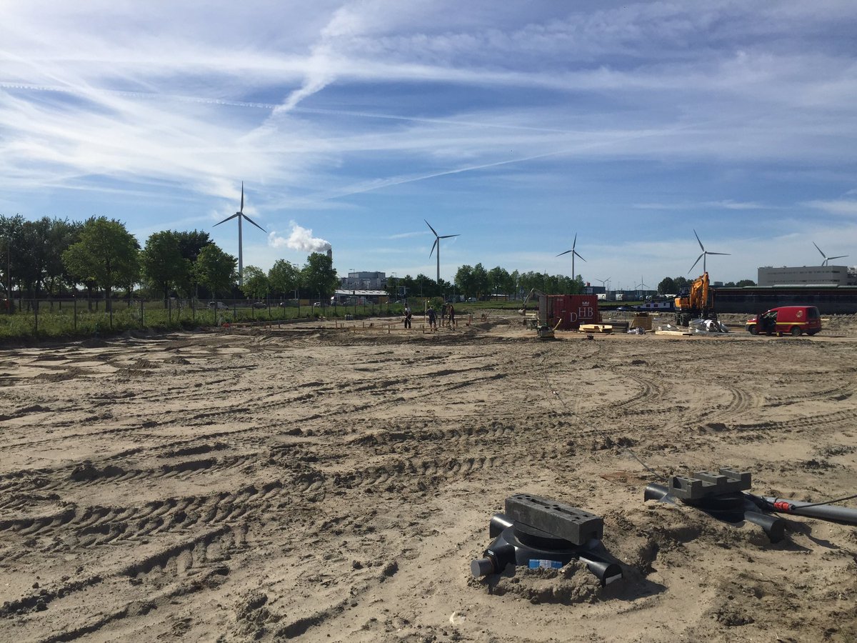 MichaHes's tweet photo. Today a new milestone in turning @PortofAmsterdam into a #circular #hotspot: #chaincraft demo plant ground breaking ceremony. https://t.co/4r99cZEL9D