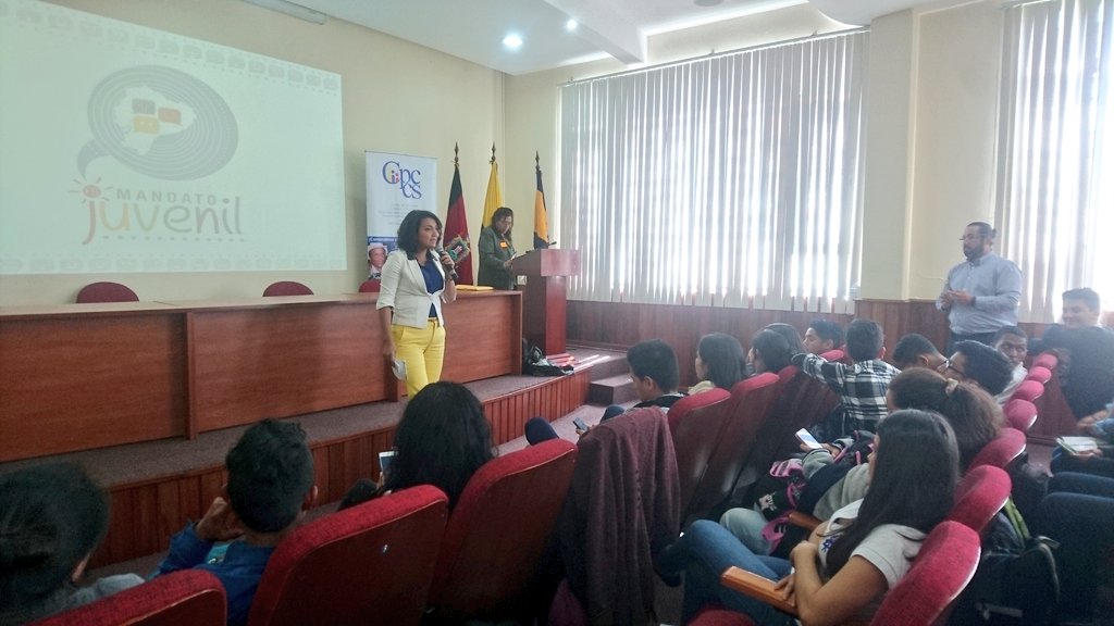 Consejera <a href="/TaniaPauker/">Tania Pauker</a> dialogó con representantes de 31 organizaciones juveniles del país, en el Encuentro Jóvenes, Mandato y Control Social