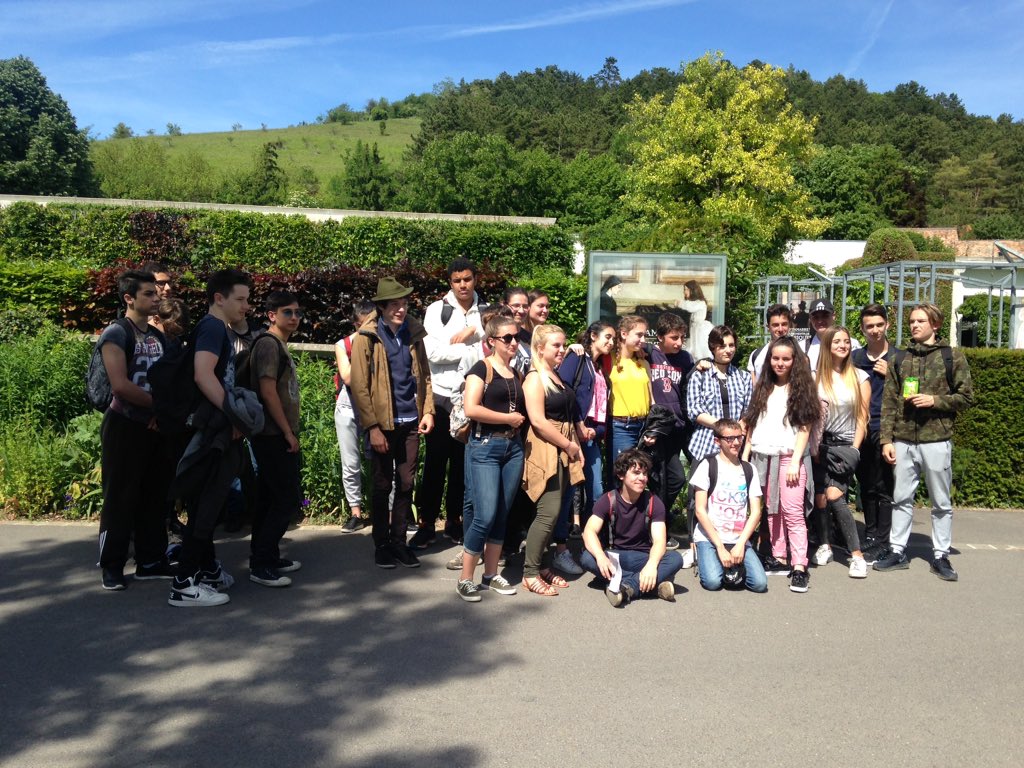 lisepeyregarcia's tweet photo. Musée des impressionnismes, Giverny. Élèves de seconde8 #lyceeblaisepascal https://t.co/cAufRRhYmd