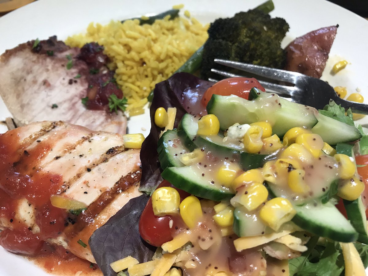 Awesome lunch at today's IV-E Roundtable Conference. Roasted Chicken, Cranberry Pork Loin and veggies! Deeee-lish! #ivephx