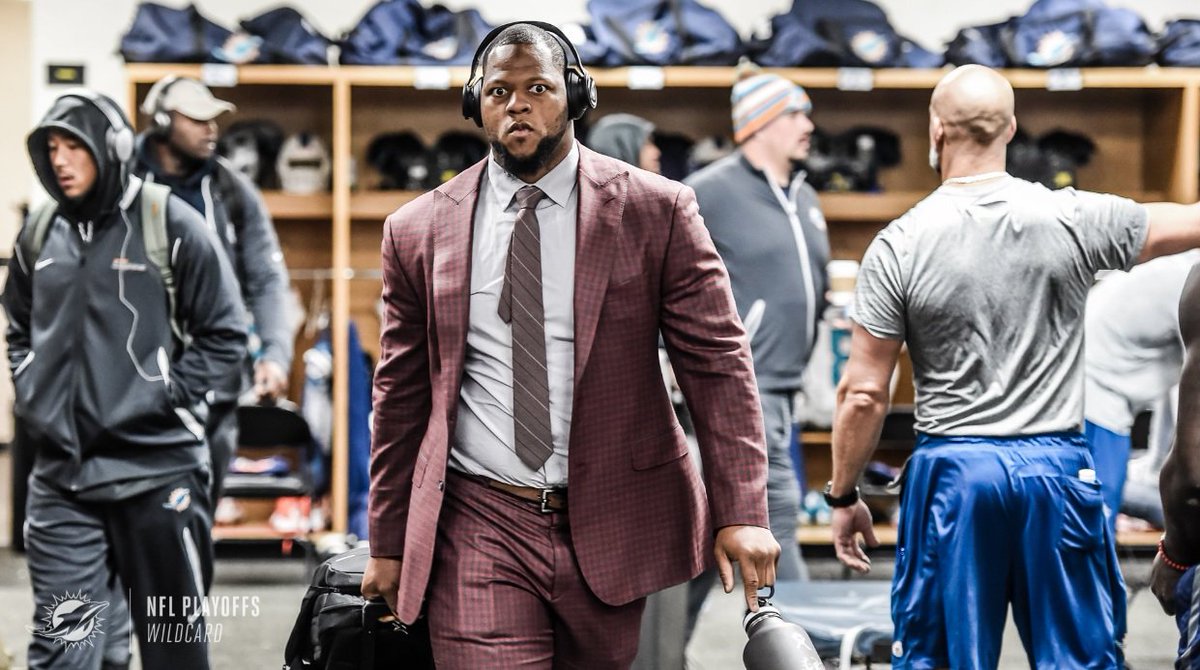 MIami Dolphins star Ndamukong Suh is "sick and tired" of not winning in the playoffs... bit.ly/2qSF9Us https://t.co/YAc8HqkOcN