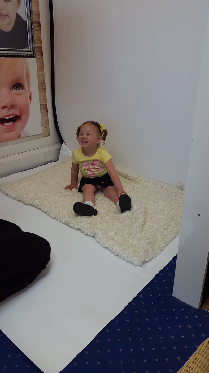 logans unexpected photo shoot x