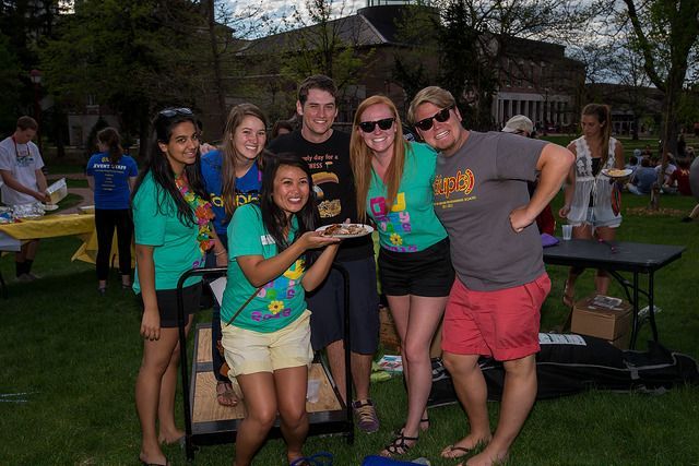 UofDenverGrad's tweet photo. Treat your taste buds to free food fresh off the grill and free @DU_GSG swag! #MayDays https://t.co/a9U4eWUXSN https://t.co/P1CtSwtHCX