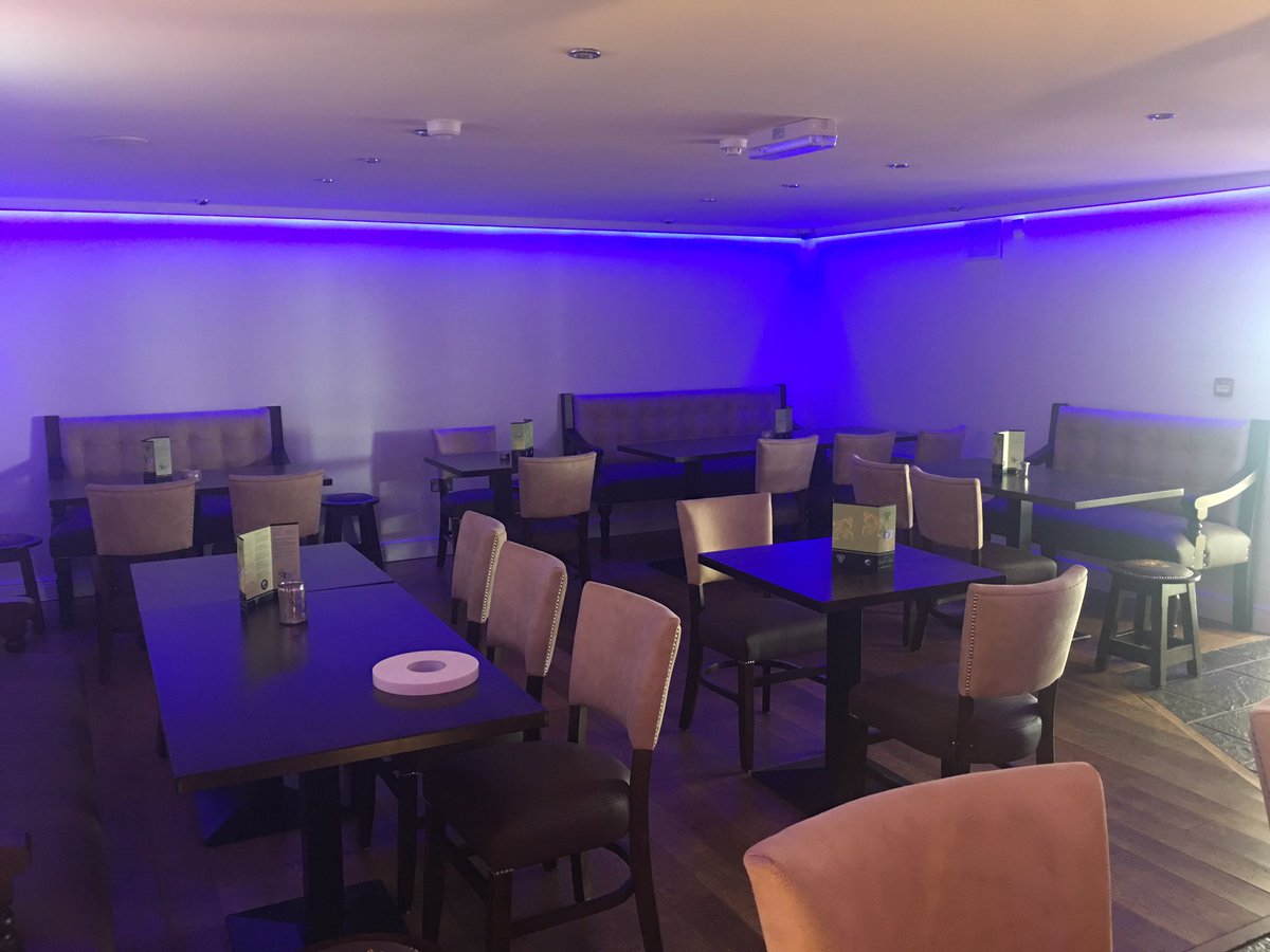 rossharbour's tweet photo. #onsitebar #nowopen https://t.co/qKzx63f3Nw