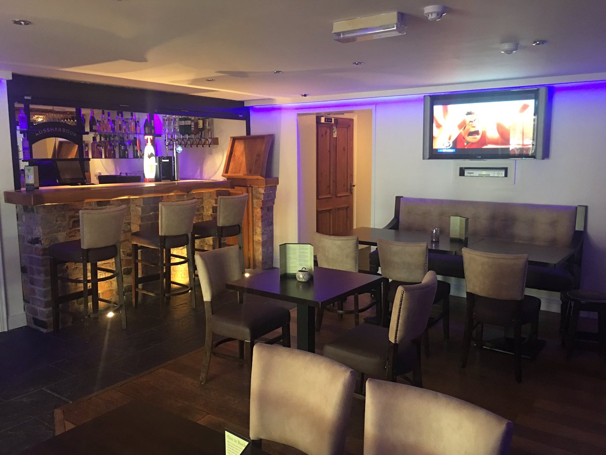 rossharbour's tweet photo. #onsitebar #nowopen https://t.co/qKzx63f3Nw