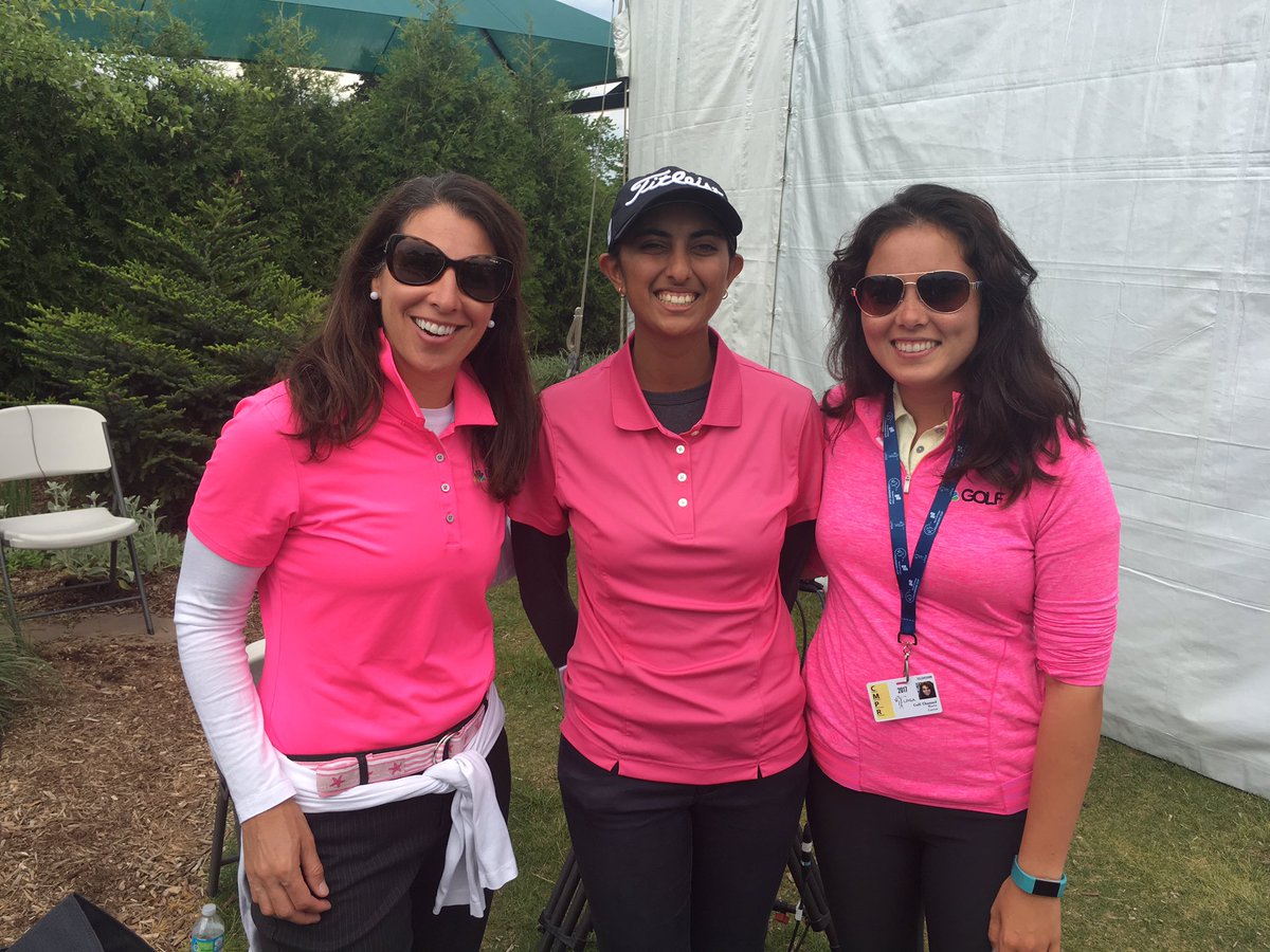 mariacarter09's tweet image. On Tuesday's we wear pink! Our rookie of the week! #seewhy