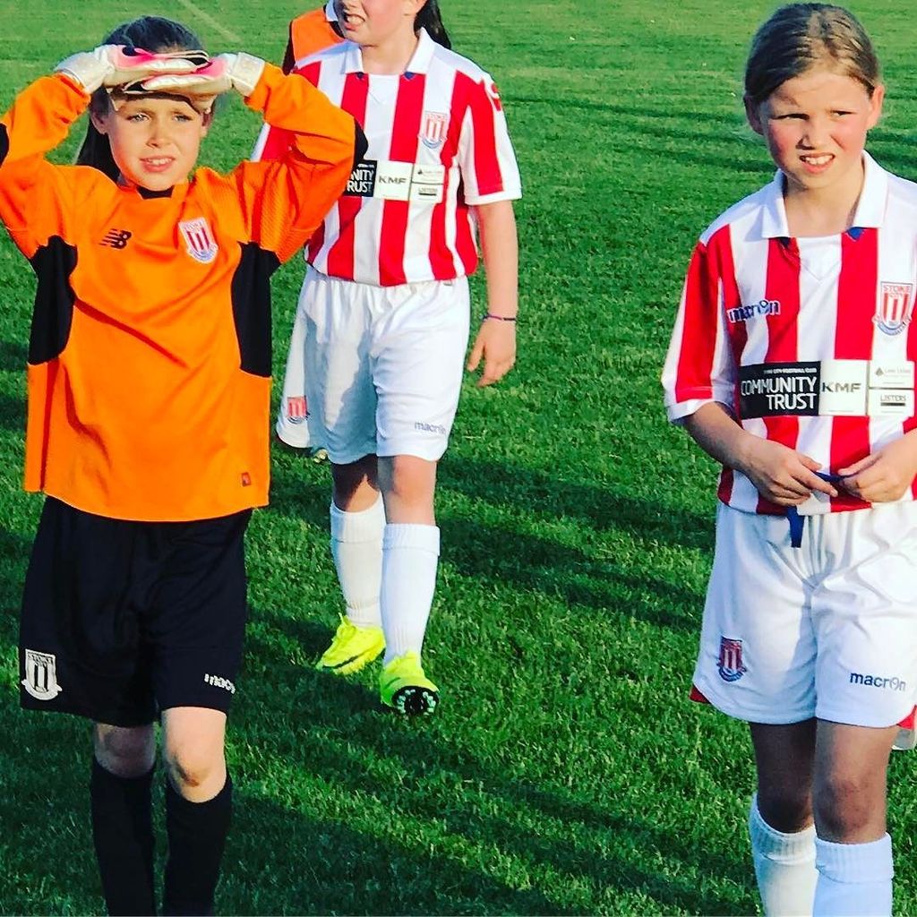 shekicks.it tweet media