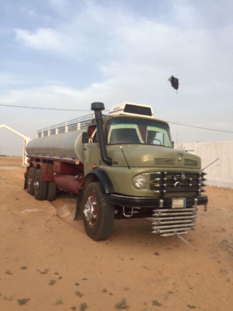 مرسيدس سقس بوز 24موديل 84
لطش 8 غيار
مفحوص مجدد
كفرات جدد0507885873
مشيك من وإلى
محركات شرط
سوم 153 ألف ريال