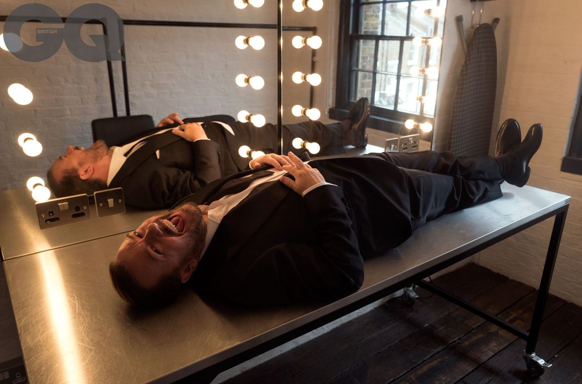 Ricky Gervais talks "insatiable" fame, jabs Trump &amp; teases new sitcom in @92Y interview by Tim Goodman: hollywoodreporter.com/news/ricky-ger…