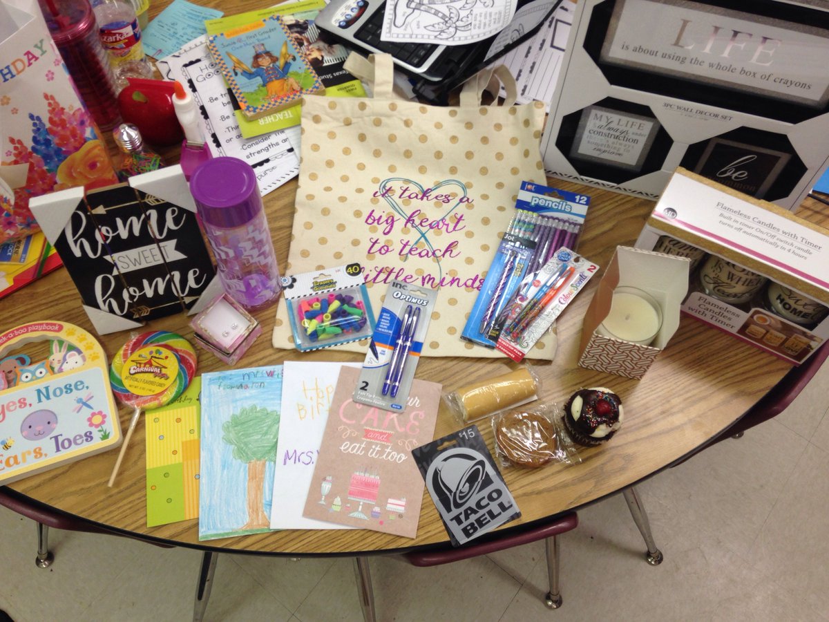 MrsWright1st's tweet photo. Blessing from my students on my birthday! #blessed #blessedteacher #teamfes #fes2016 #itsmybirthday https://t.co/eZqnBbkTsV