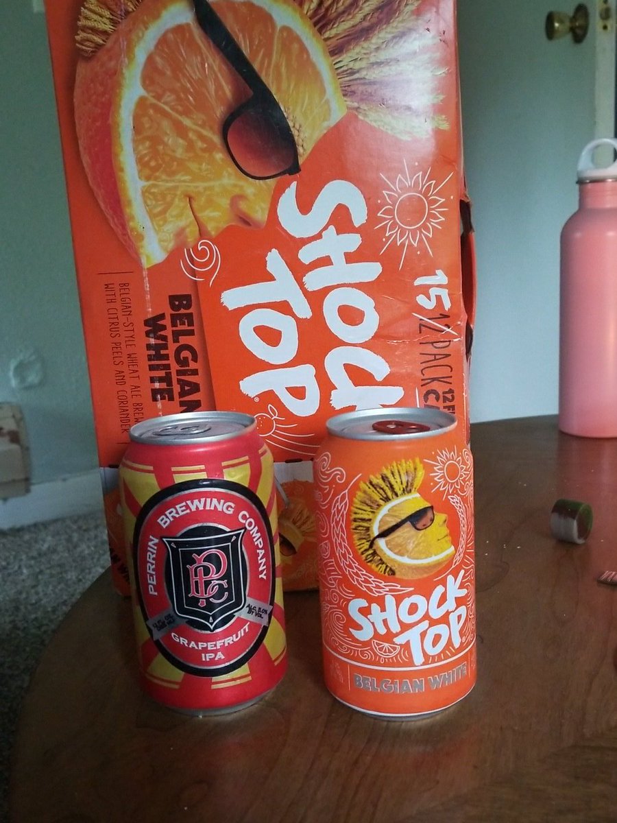 lonstrthemonstr's tweet photo. Hey @ShockTop, how did this beer end up in your case? #thatsnotright https://t.co/Ew4zaJk76B