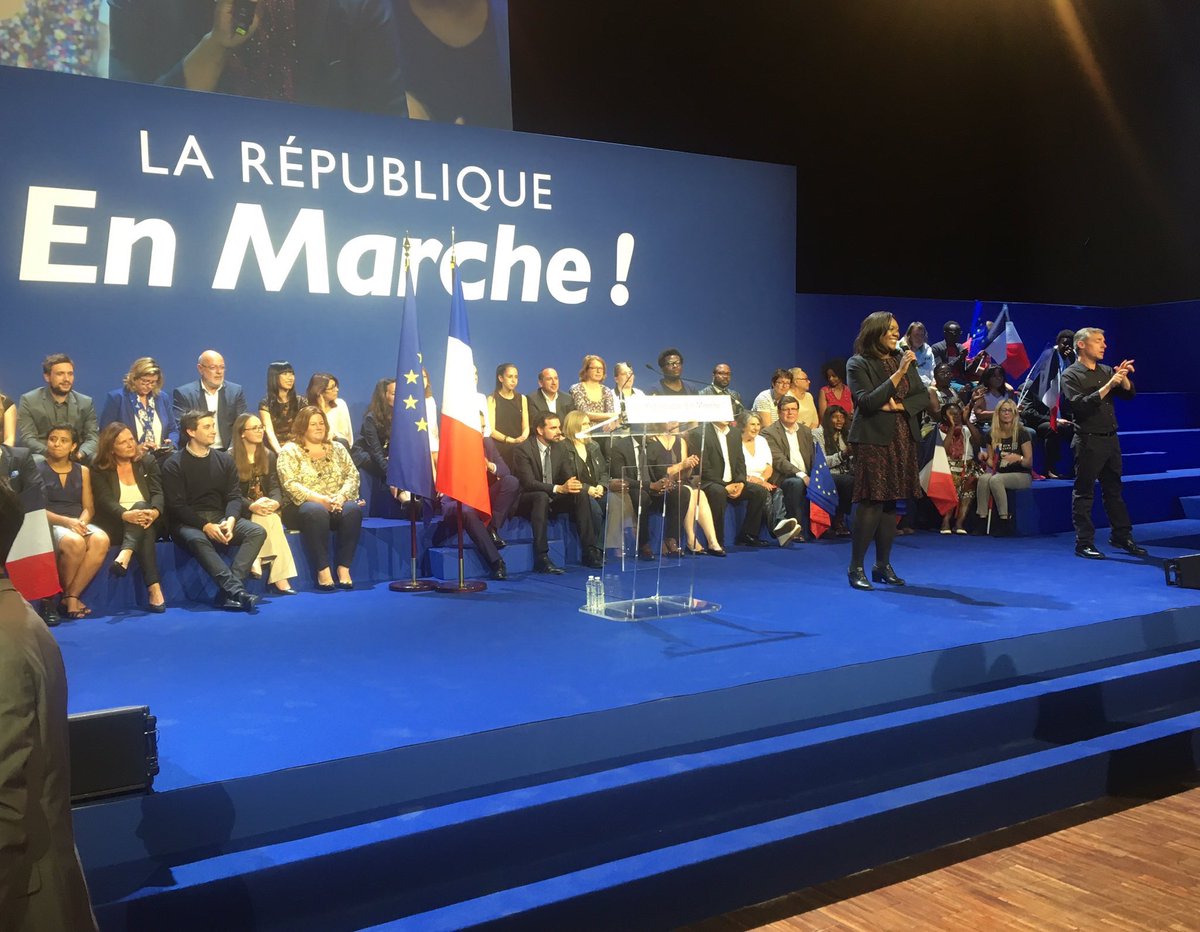 bouchranazzal's tweet photo. Equipe de choc #circo7506 avec @Pierr_Person notre candidat et @mounir Mahjoubi au meeting Ile-de-France #laRepubliqueEnMarche #législatives https://t.co/KErMKl01aV