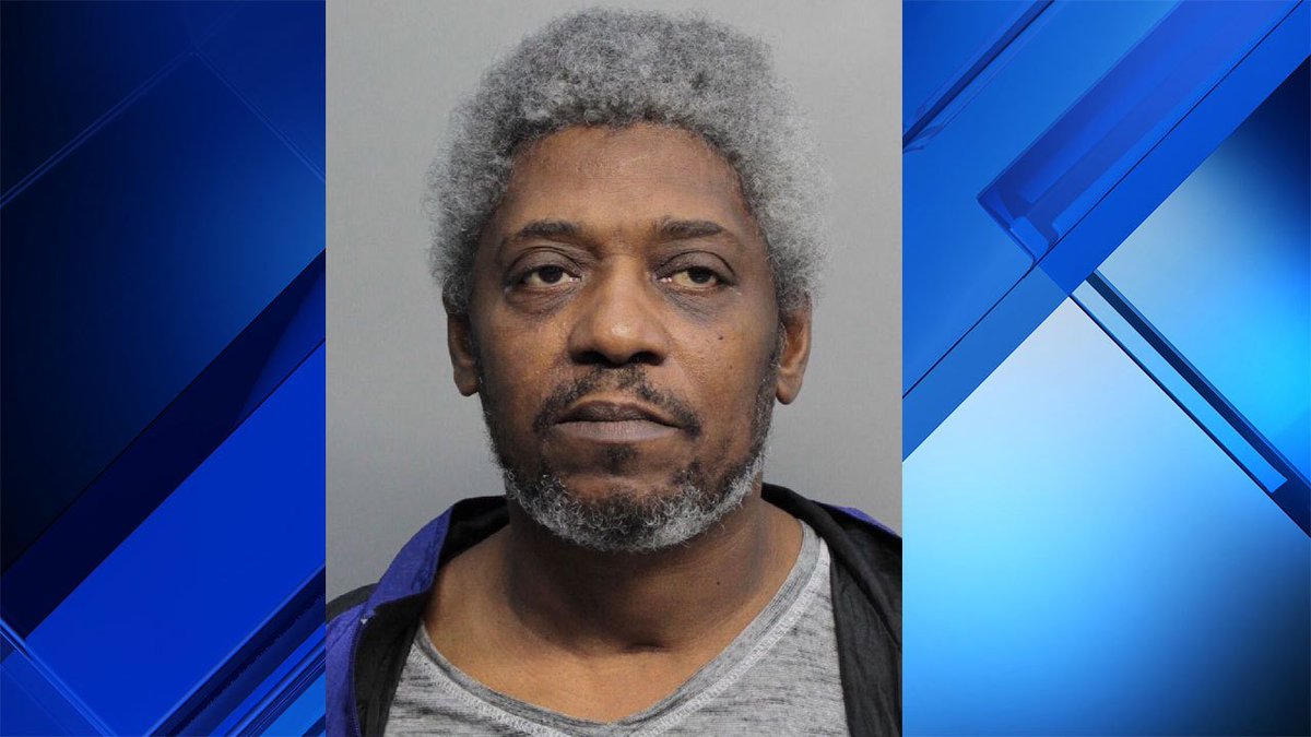 #BREAKING Accused S. Fla. rapist mistakenly released from custody, on the loose, police say bit.ly/2q8Ipvz https://t.co/vpUBL5PvvO