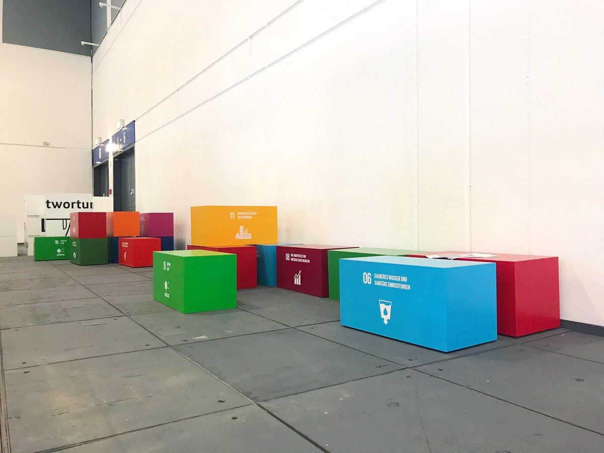 _s_u_p_e_r's tweet photo. Tetris for grown-ups #Kirchentag #dekt17 #bmz #wirdsuper https://t.co/TAySxCHaj7