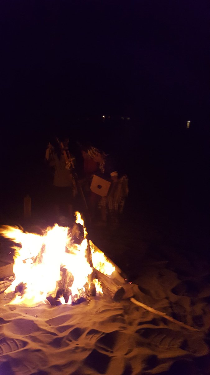 Sing n dance for life...keep the ancient beings living thru us...may indeginous culture always be..!