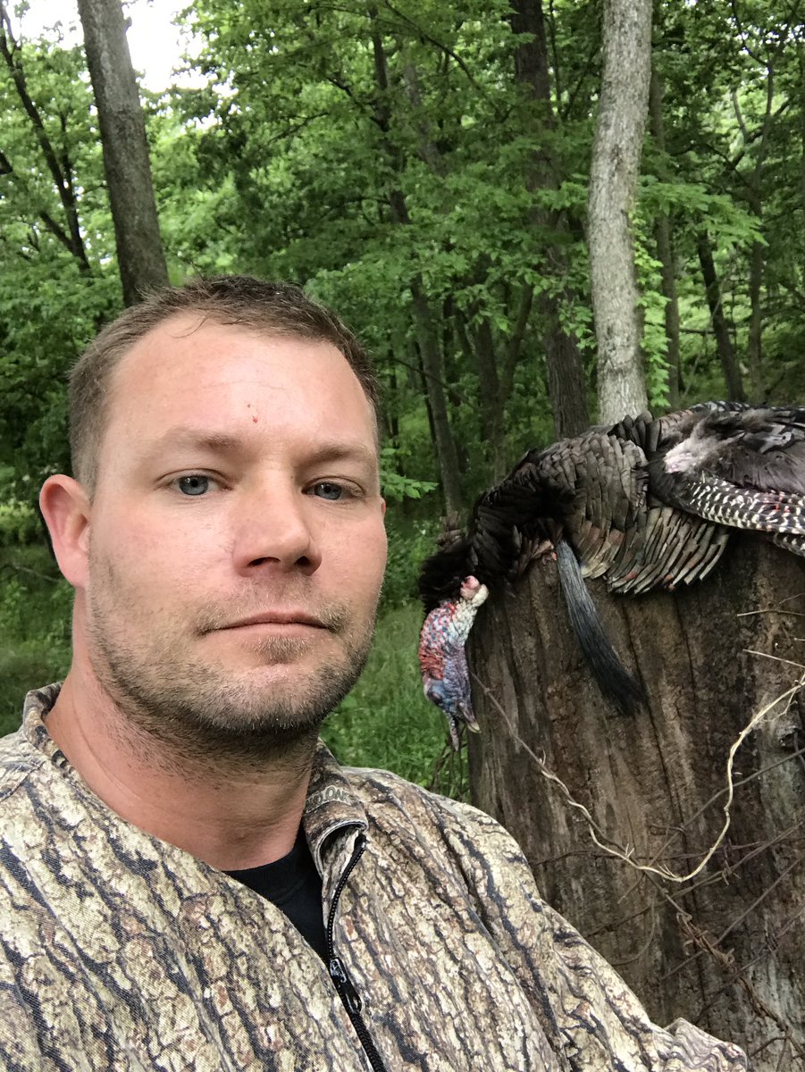 bowfanatic81's tweet photo. Tagging out in Maryland with only a few hors to go on last day ! Freaking Awesome! 11-1/2" beard and 1-1/4" spurs . https://t.co/H02bC4GbRK