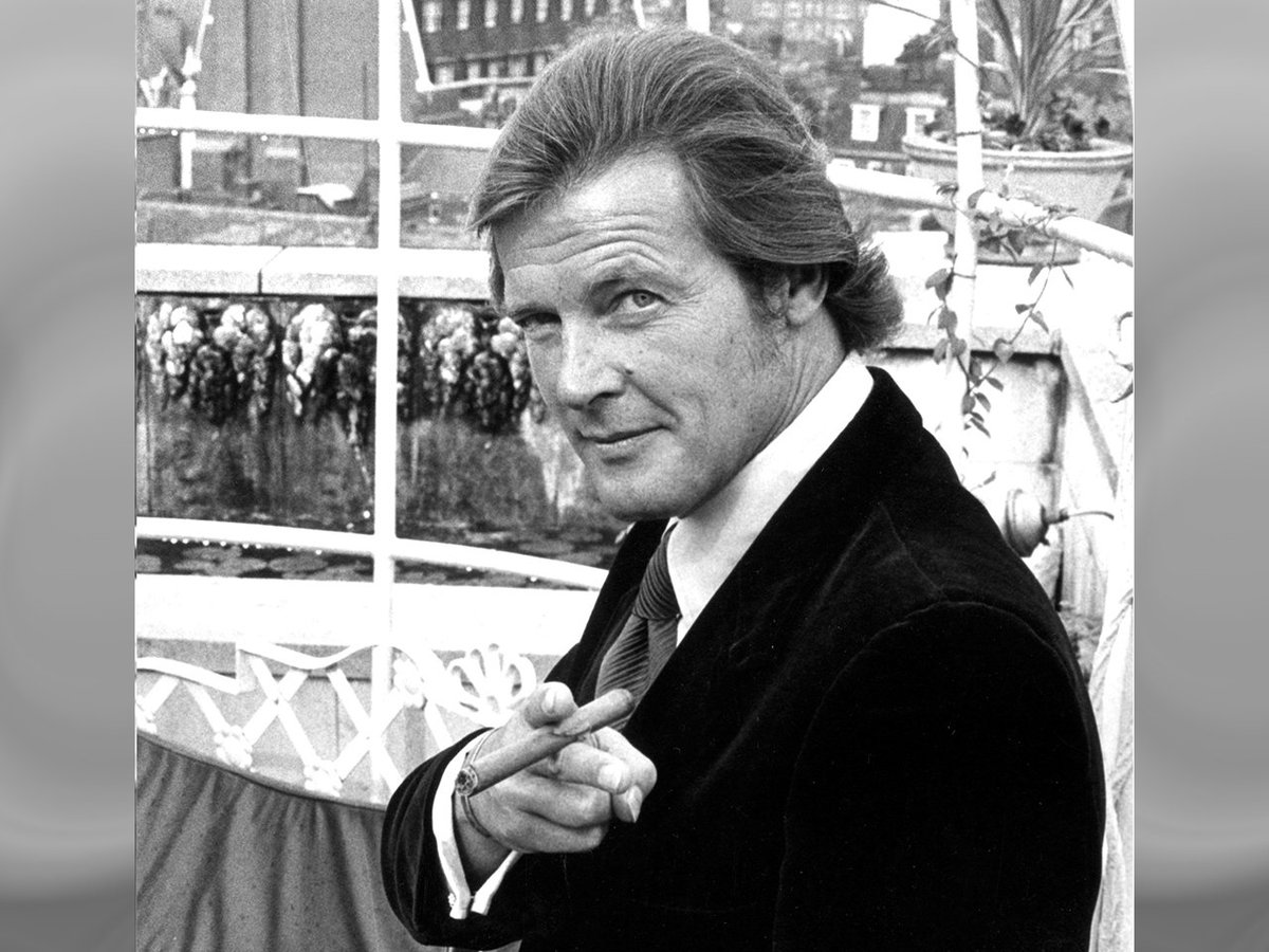 7 of the best vintage photos of Roger Moore. | muscle_fitness | Scoopnest